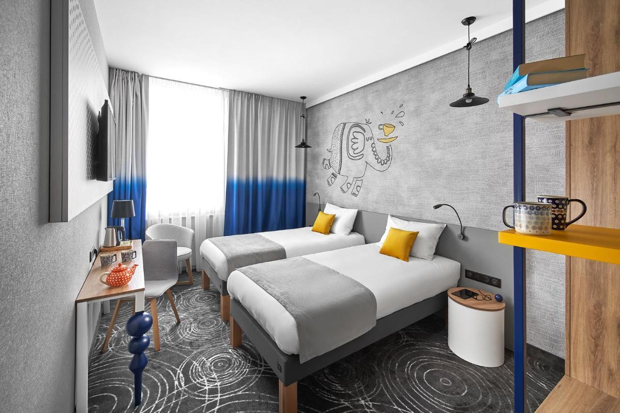ไอบิส สไตล์ โบเลสลาเวียซ Hotel โบเลสวาเวียส ภายนอก รูปภาพ